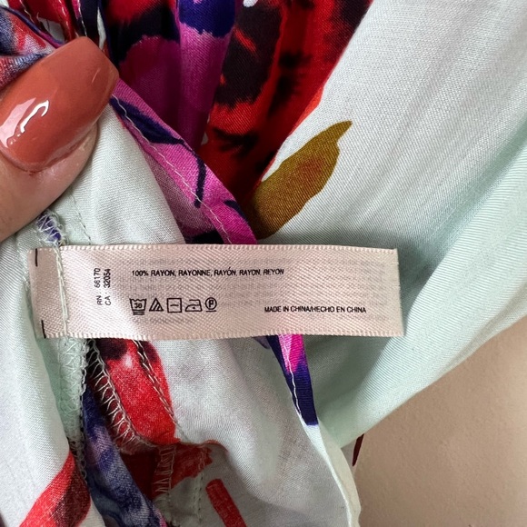 E by Eloise Mint Floral Blouse, Small - Picture 7 of 7